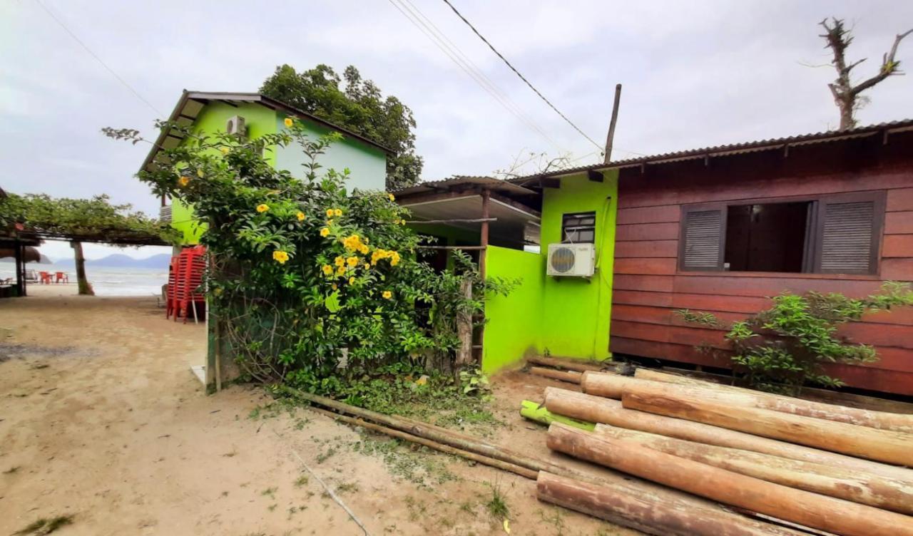827 Chale Pe Na Areia, Completo Na Praia Do Estaleiro Em Ubatuba - 1 Dormitorio, 1 Banheiro, 1 Vaga De Garagem Εξωτερικό φωτογραφία